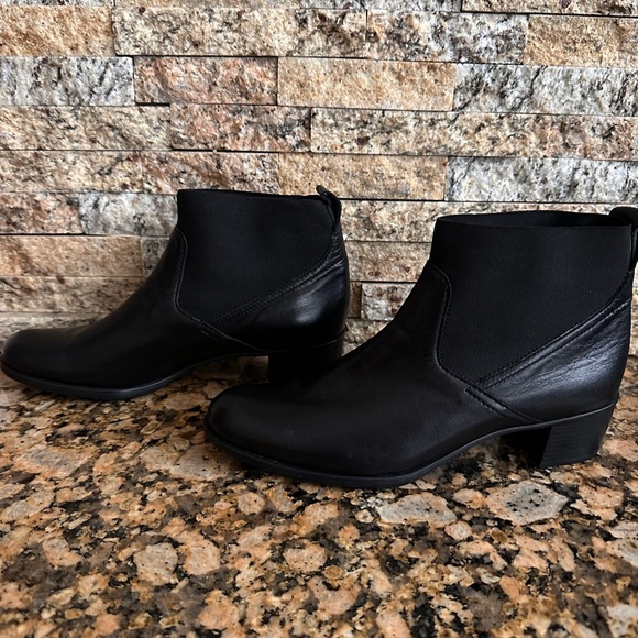 Munro Cate Water Resistant Chelsea Boot Black Leather 7N - Picture 4 of 8